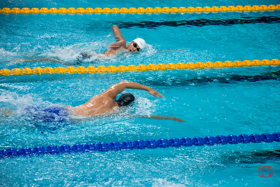 更大压力 更大压力